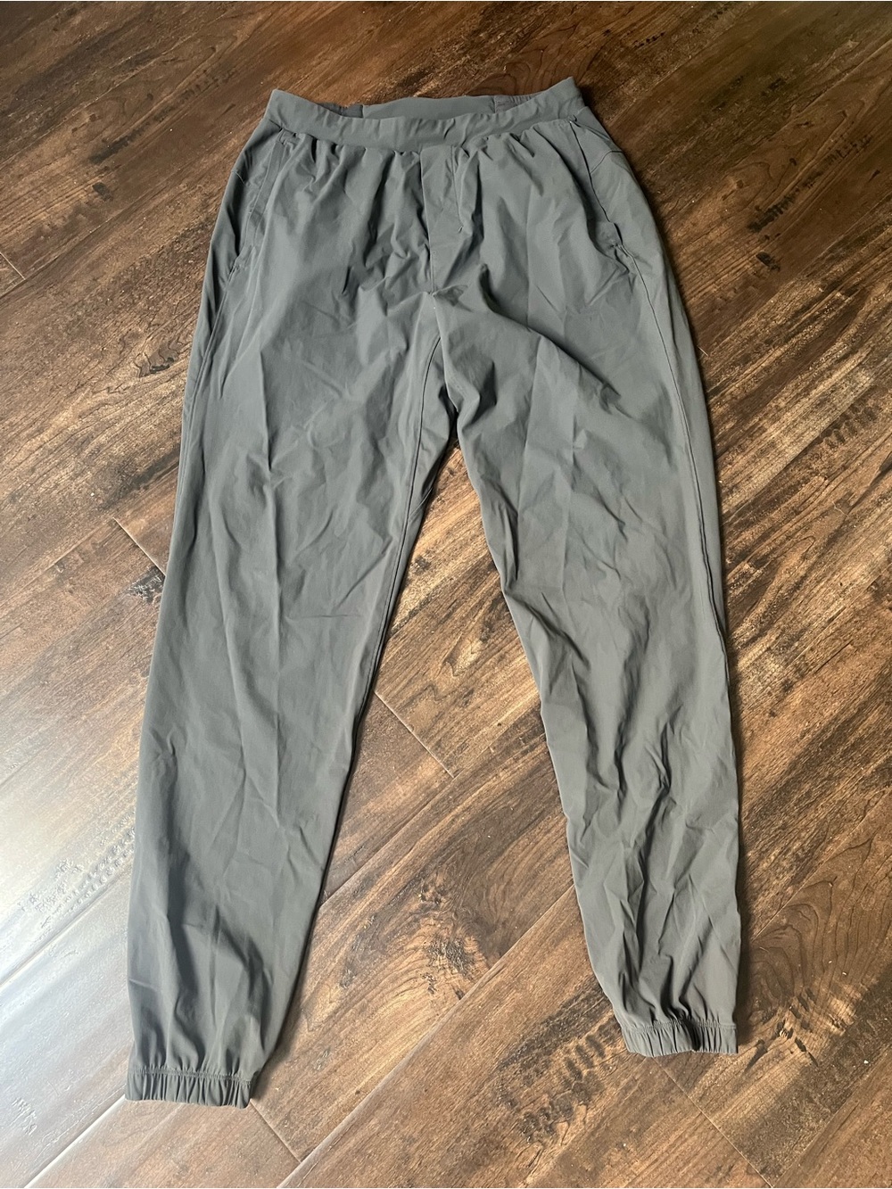 Lululemon Men's Lightweight Grey Jogger Pants Large